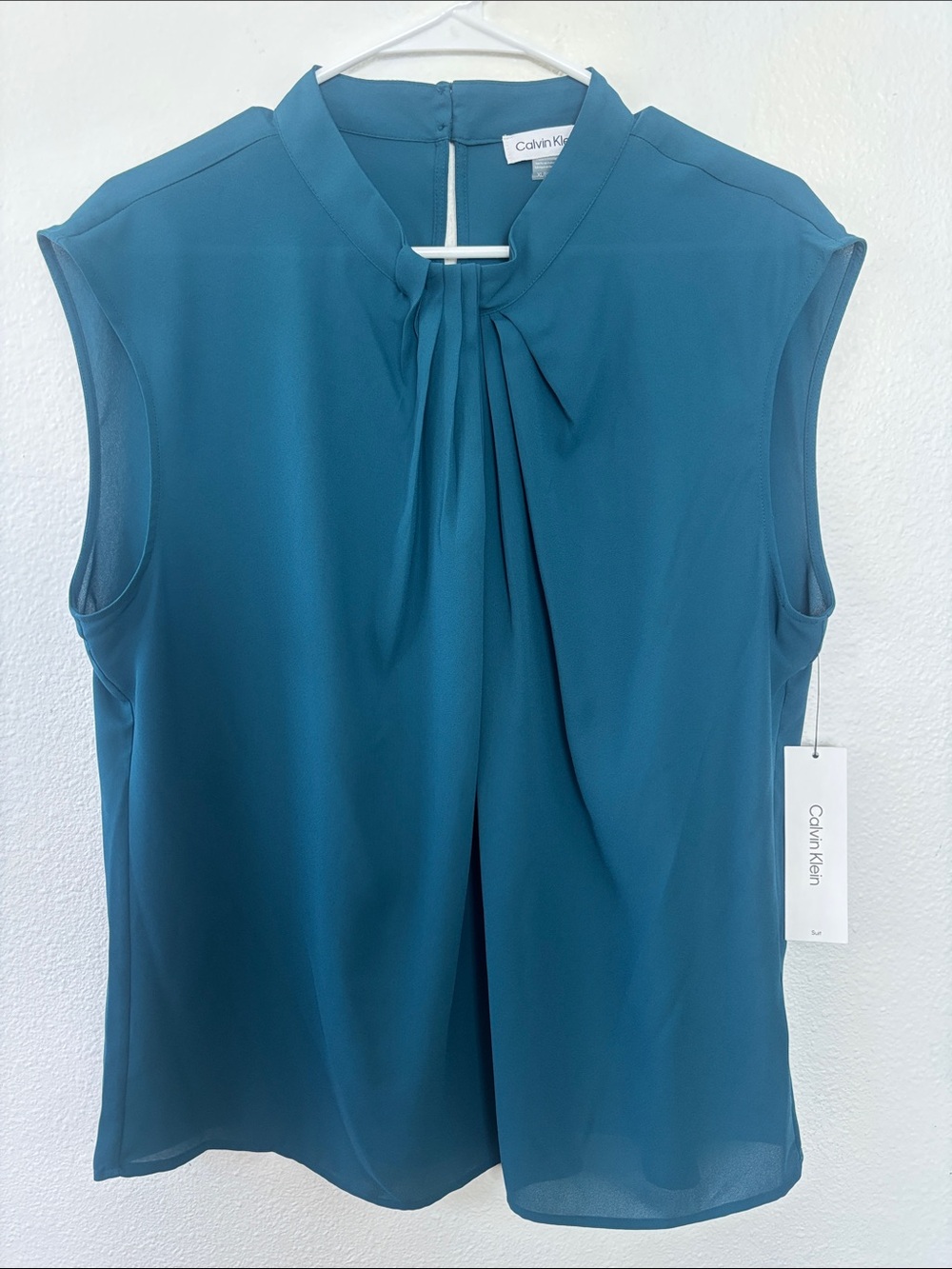 🆕 Calvin Klein Teal Sleeveless Pleated Neck Camisole. New with Tags. XL.